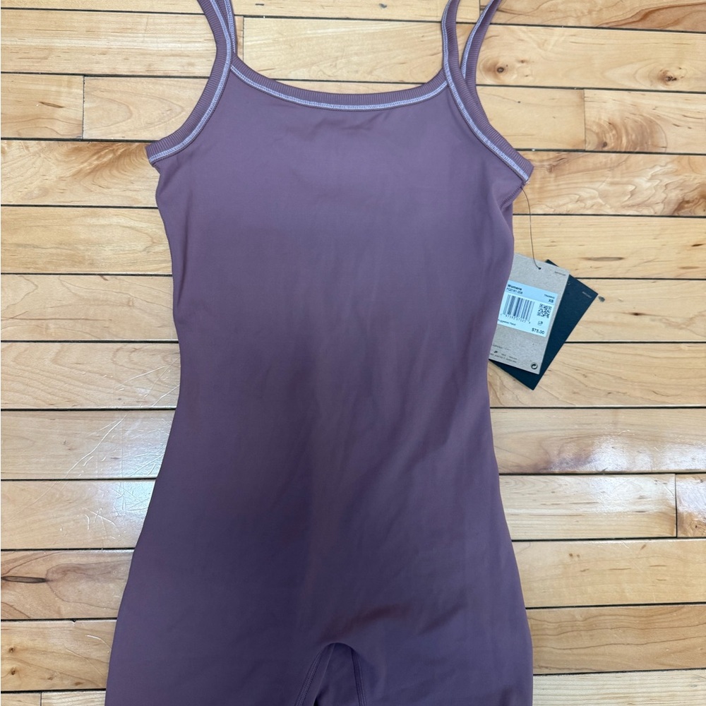 NWT MAUVE NIKE Sleeveless Bodysuit XS New